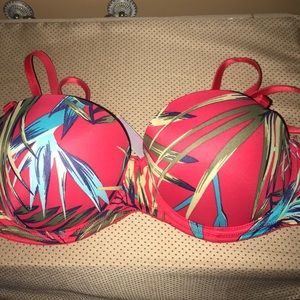VS brand new push up bra